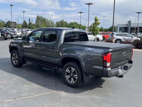 Used 2019 Toyota Tacoma TRD Sport w/ Technology Package AWD/4WD image 11