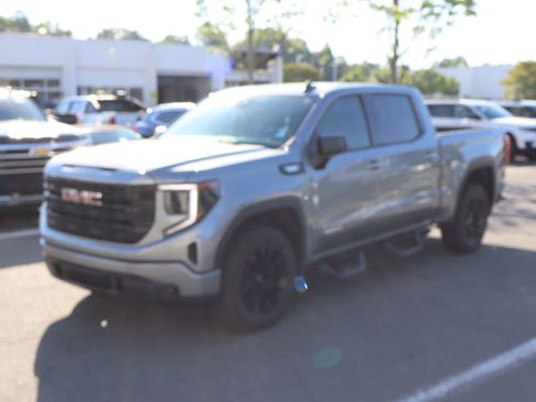 Used 2023 GMC Sierra 1500 Elevation AWD/4WD image 16