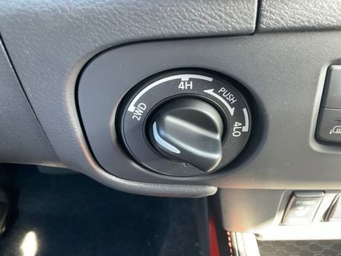 New 2026 Nissan Frontier PRO-4X w/ Pro-4x Convenience Package image 21