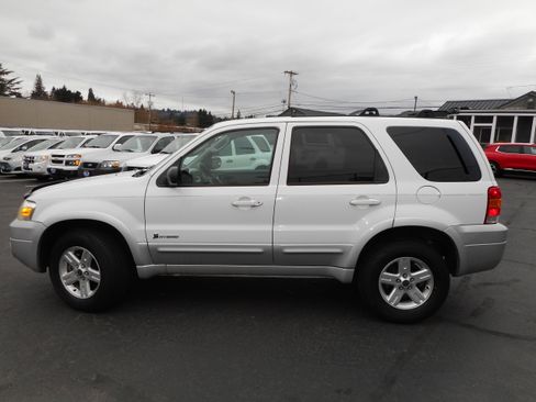 Used 2006 Ford Escape 4WD Hybrid image 2