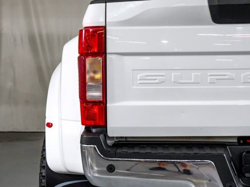 Used 2020 Ford F350 Lariat w/ Lariat Value Package image 40