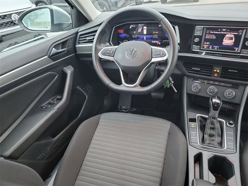Used 2023 Volkswagen Jetta S image 10