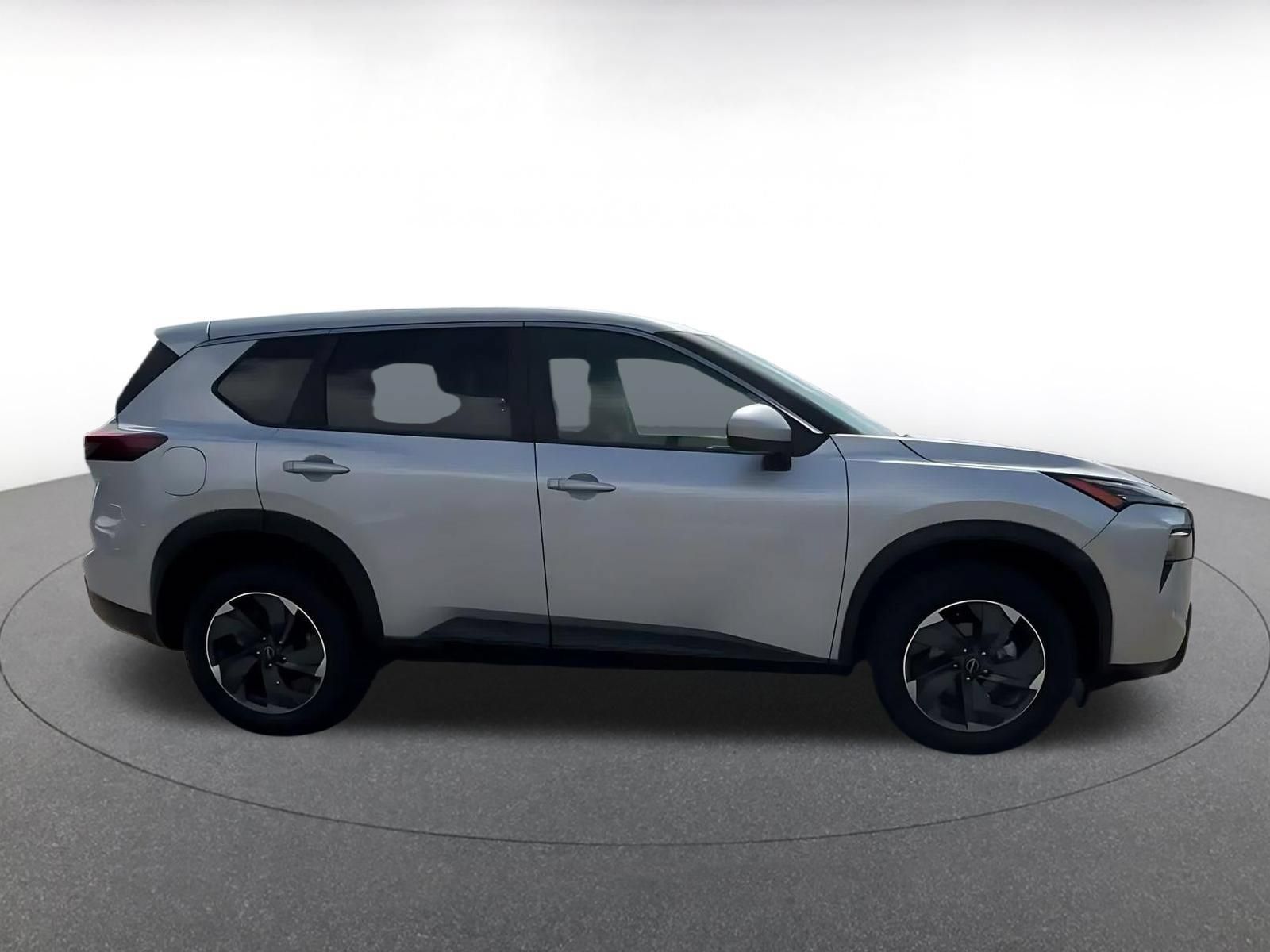 Used 2025 Nissan Rogue SV FWD image 15