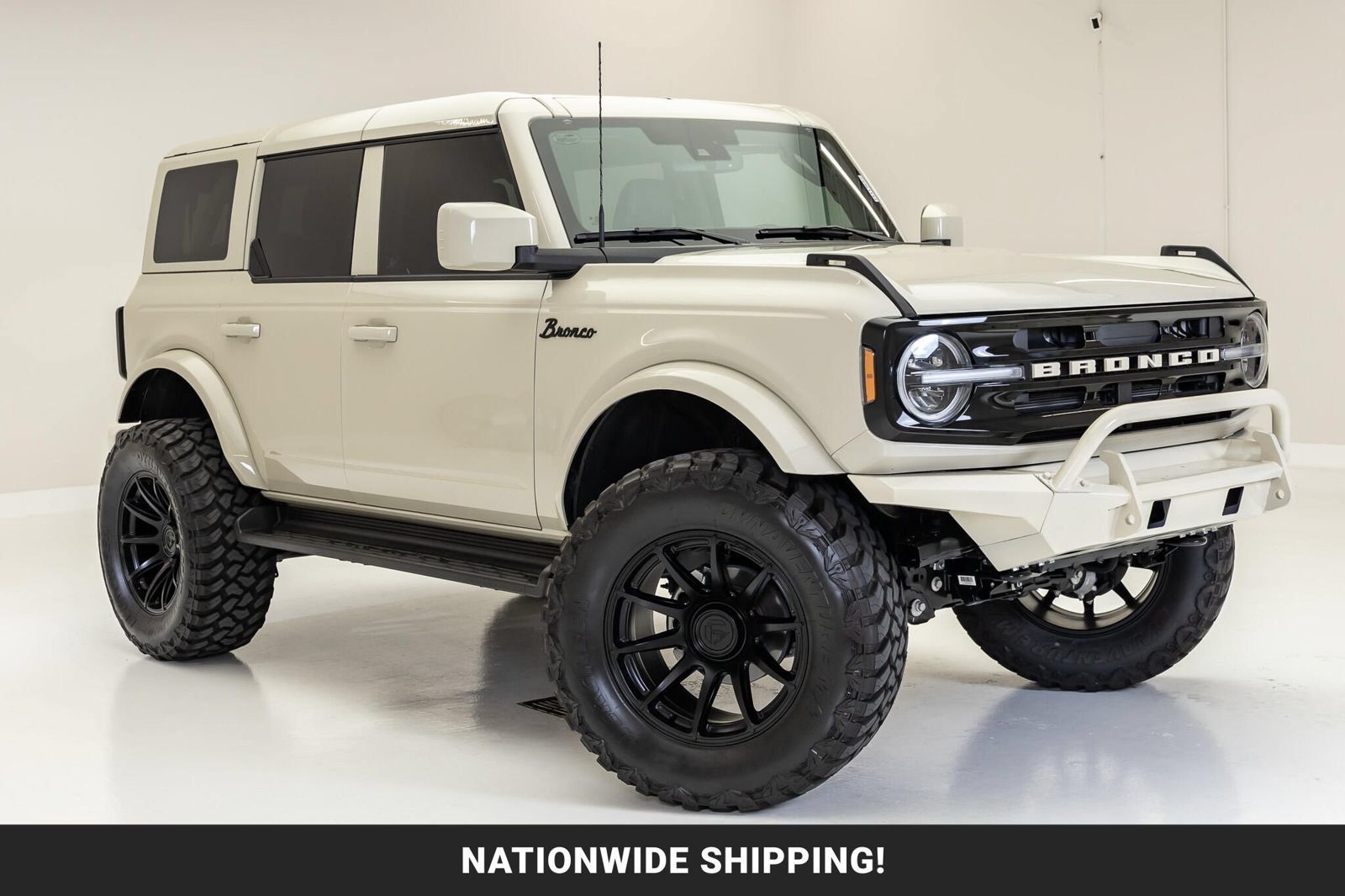 Used 2026 Ford Bronco Outer Banks AWD/4WD image 1
