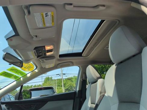 Used 2022 Subaru Crosstrek 2.0i Premium w/ Moonroof Package image 27