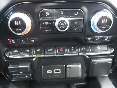 Used 2021 GMC Sierra 1500 AT4 w/ AT4 Premium Package image 33