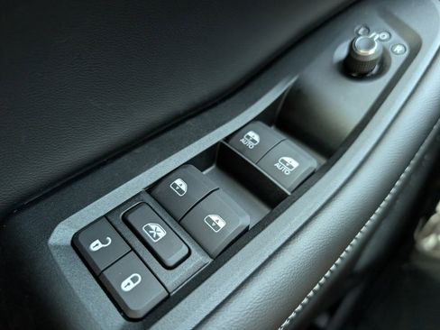 New 2025 Jeep Grand Cherokee L Limited image 40