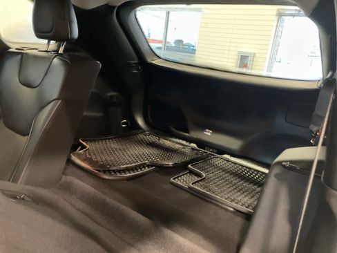 Used 2020 Jeep Cherokee Latitude Plus w/ Cold Weather Group image 26