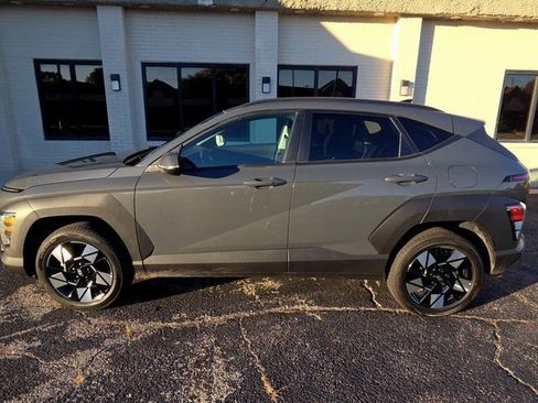 Used 2025 Hyundai Kona SEL image 7