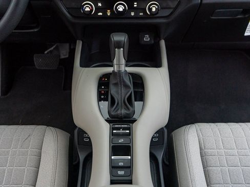 Certified 2025 Honda HR-V LX image 22