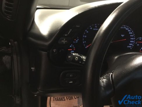 Used 2002 Chevrolet Corvette Coupe w/ Preferred Equipment Group2 image 17