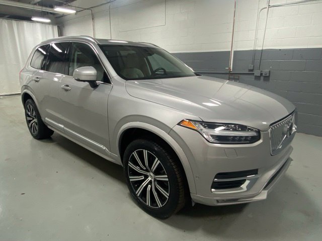 Used 2024 Volvo XC90 B5 Plus AWD/4WD image 4