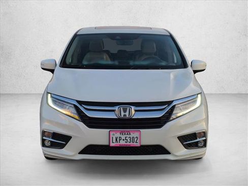 Used 2018 Honda Odyssey Touring image 2