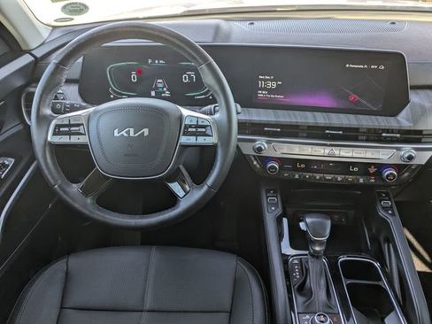 Used 2023 Kia Telluride EX w/ EX Captain's Chair Package image 27