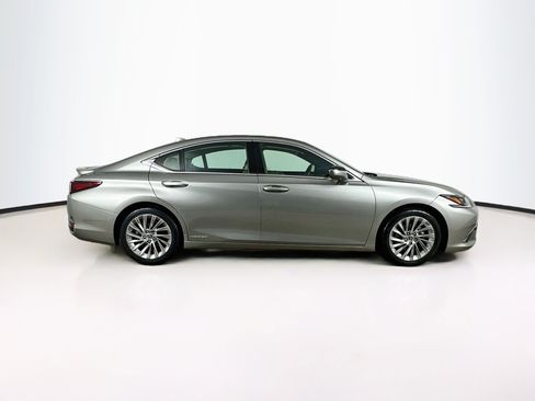 Used 2019 Lexus ES 300h Ultra Luxury FWD image 10