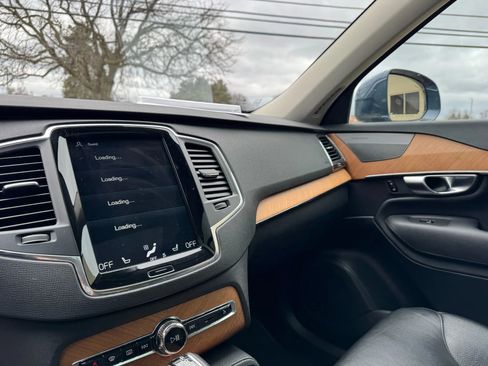 Used 2021 Volvo XC90 T6 Momentum w/ Protection Package Premier image 22