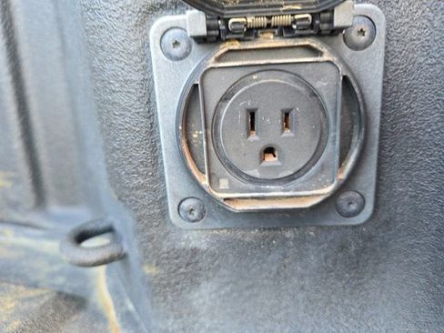 Used 2024 Chevrolet Silverado 2500 LT image 21