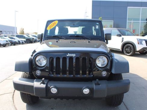 Used 2016 Jeep Wrangler Unlimited Sport w/ Max Tow Package image 2
