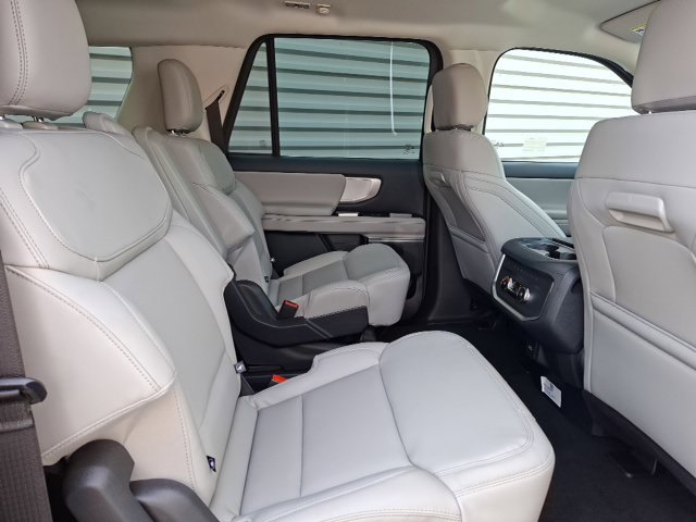 New 2027 Ford Expedition Max Active RWD image 36