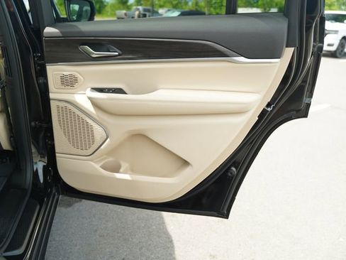 New 2026 Jeep Grand Cherokee L Limited w/ Limited Altitude Package AWD/4WD image 22