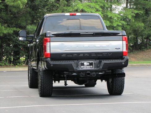Used 2019 Ford F250 Platinum w/ Platinum Ultimate Package AWD/4WD image 11