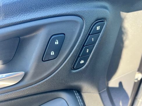 Used 2022 Buick Encore GX Essence w/ Sport Touring Package AWD/4WD image 18