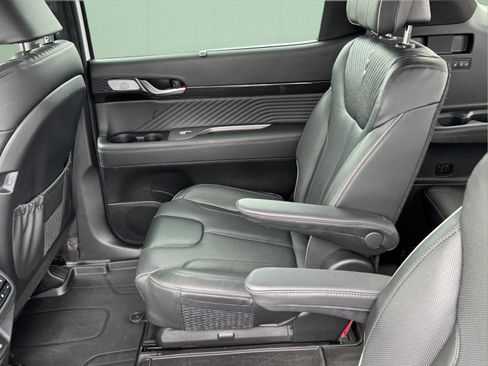 Used 2025 Hyundai Palisade Calligraphy image 8