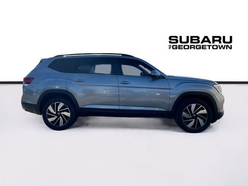 Used 2024 Volkswagen Atlas SE image 8