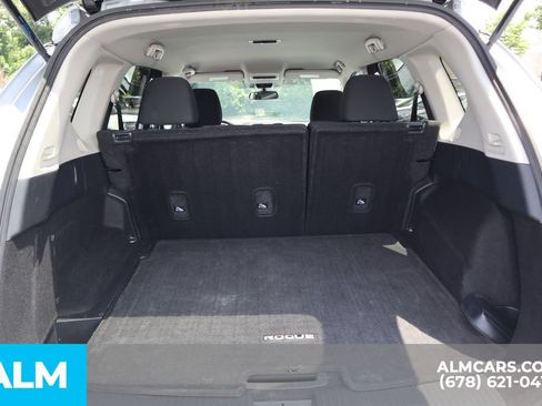Used 2024 Nissan Rogue S FWD image 20