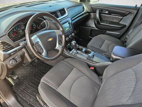 Used 2016 Chevrolet Traverse LT w/ Style and Technology Package image 9