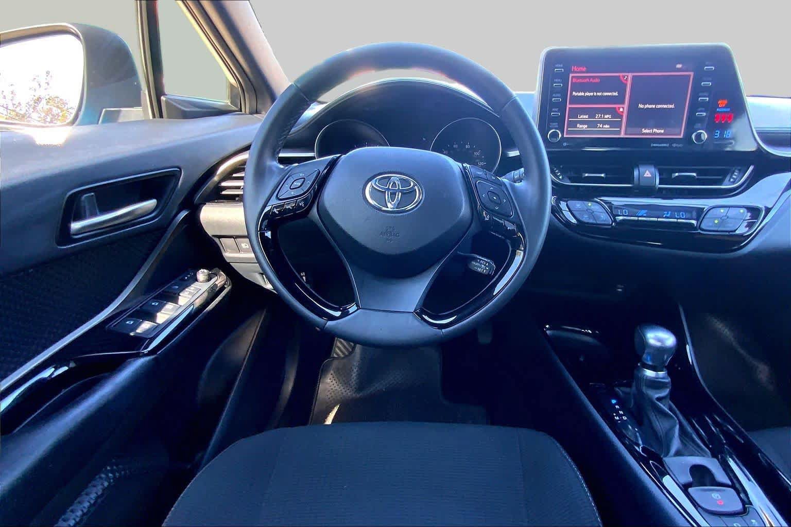 Used 2019 Toyota C-HR XLE FWD image 6