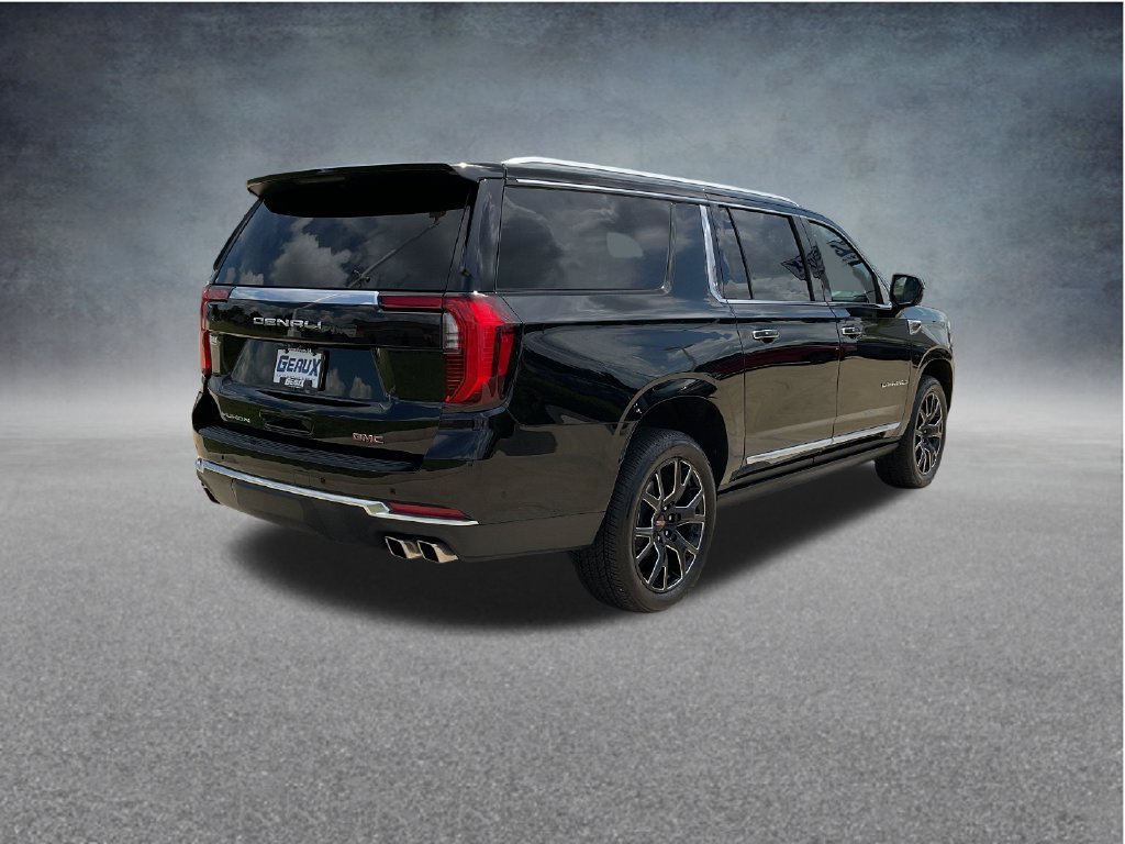 Used 2025 GMC Yukon XL Denali w/ Sun & Power Step Package AWD/4WD image 7
