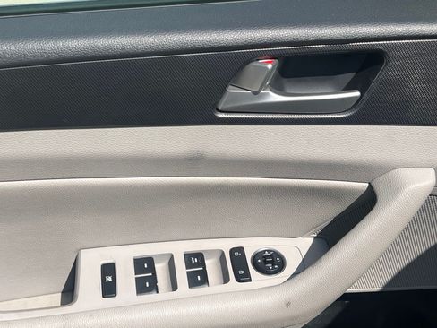 Used 2017 Hyundai Sonata Sport w/ Value Edition Package 02 FWD image 23