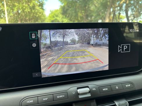 Used 2025 Kia K4 FWD image 23