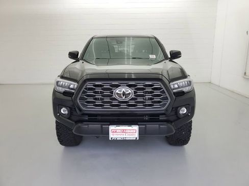 Used 2022 Toyota Tacoma TRD Off-Road AWD/4WD image 3