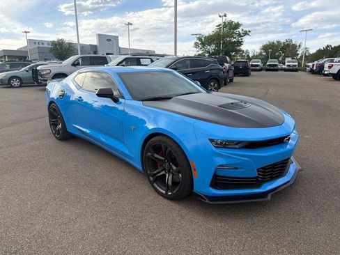 Used 2022 Chevrolet Camaro SS RWD image 9