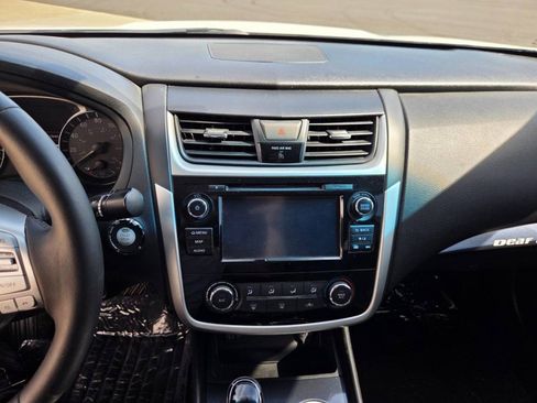 Used 2018 Nissan Altima 2.5 SR w/ SR Midnight Edition FWD image 19