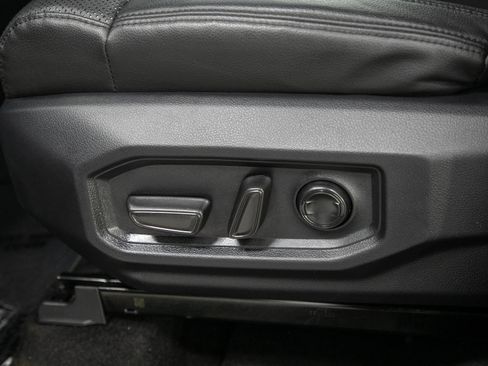 Used 2022 Toyota Tundra Limited AWD/4WD image 19