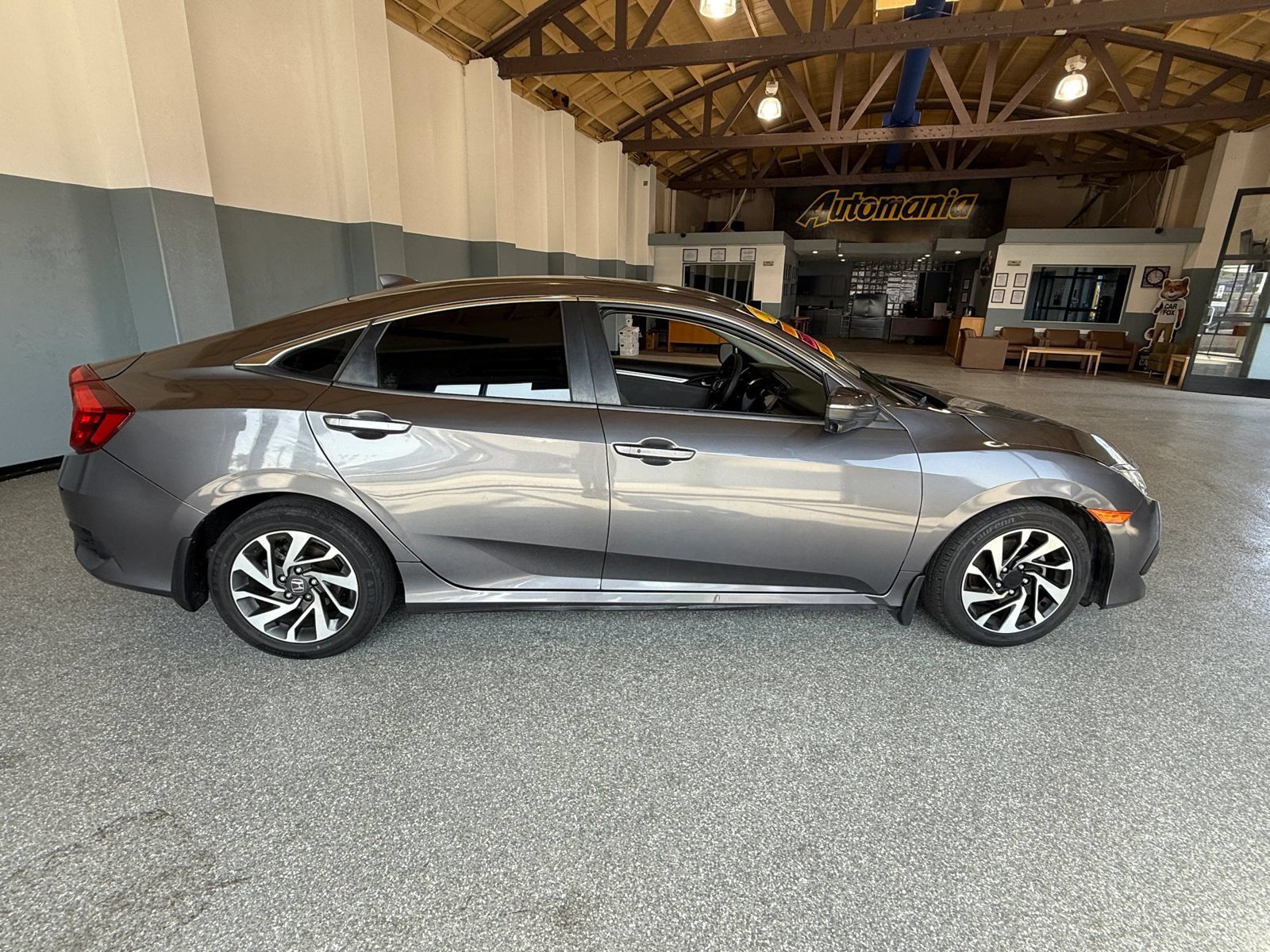 Used 2017 Honda Civic EX image 8