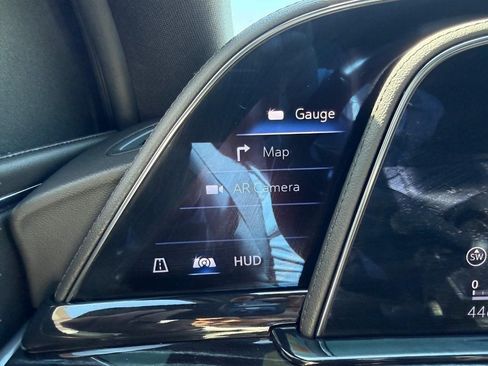 Certified 2022 Cadillac Escalade Sport AWD/4WD image 33