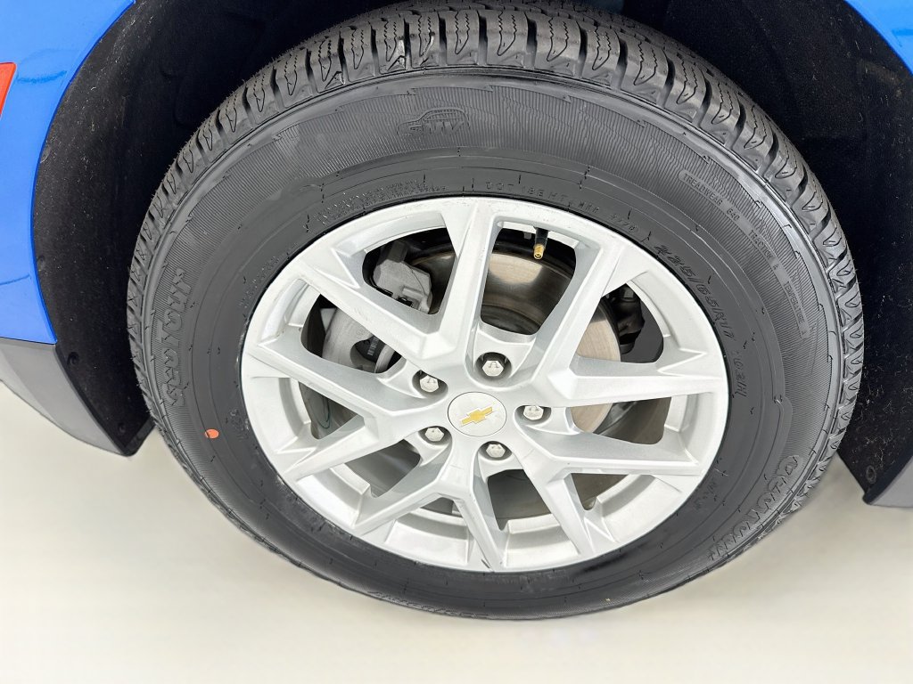 Used 2024 Chevrolet Equinox LS FWD image 28