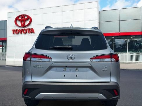 Used 2023 Toyota Corolla Cross LE w/ Moonroof Package AWD/4WD image 5