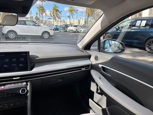Used 2025 Hyundai Sonata SEL FWD image 35