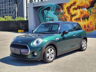 Used 2018 MINI Cooper 2-Door Hardtop video 1