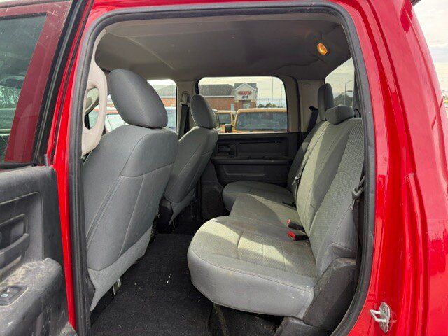 Used 2014 RAM 2500 Tradesman w/ Chrome Appearance Group AWD/4WD image 9
