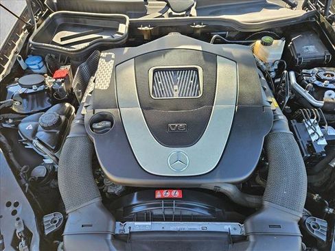 Used 2010 Mercedes-Benz SLK 300 image 17
