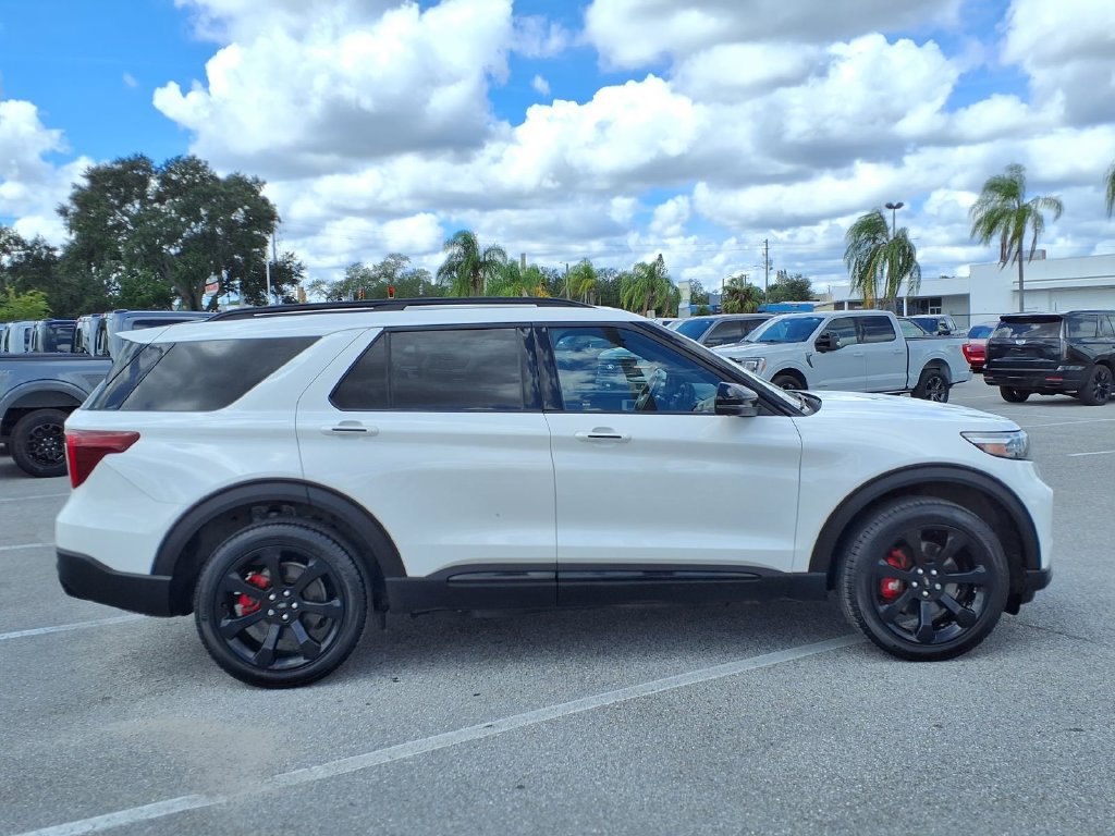 Used 2022 Ford Explorer ST w/ ST Street Pack AWD/4WD image 8