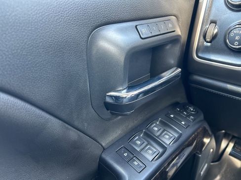 Used 2015 GMC Sierra 2500 Denali w/ Duramax Plus Package image 29