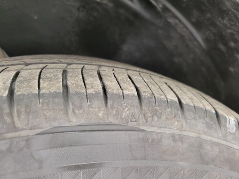 Used 2025 Kia Sportage LX image 4