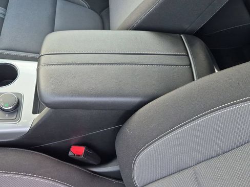 Used 2025 Chevrolet Blazer LT FWD image 20